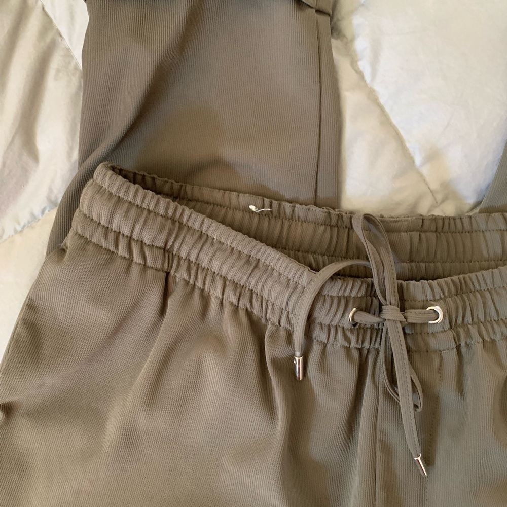 Zara Army Green Cuffed Drawstring Pants - Picture 2 of 11
